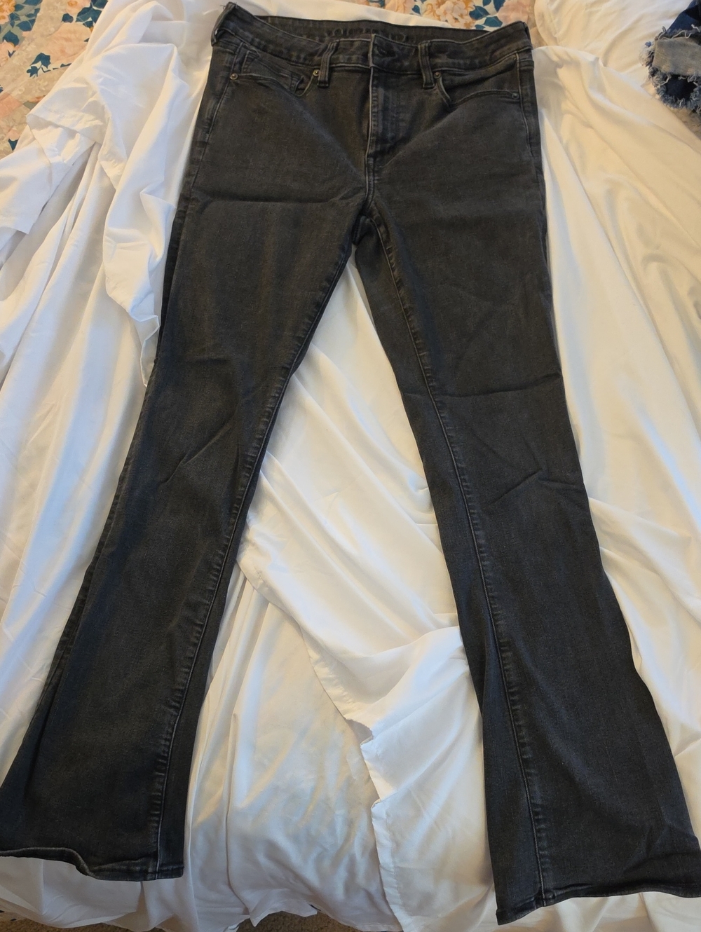 American Eagle Outfitters Black High Rise Skinny Kick Jeans, Size 12 Long